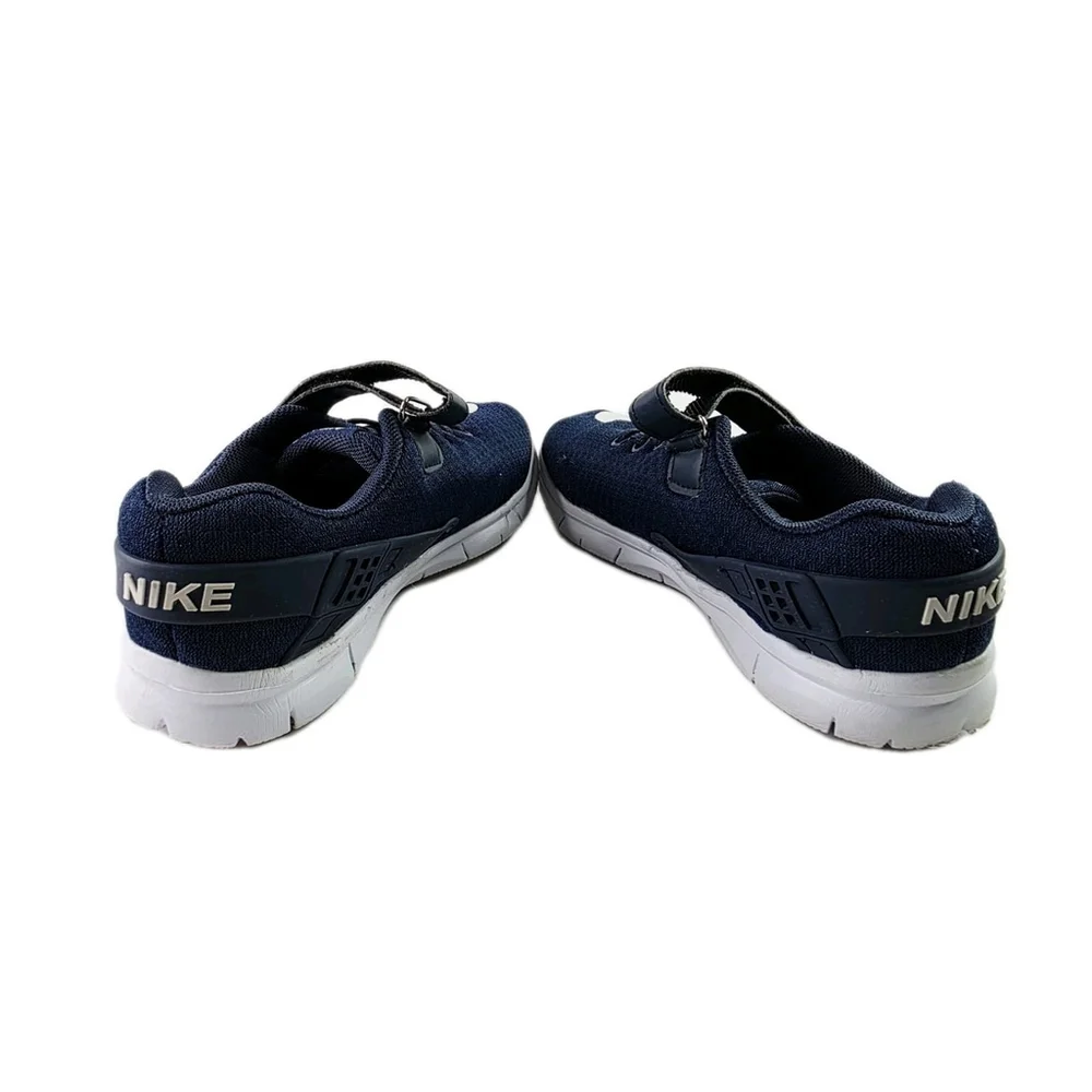 Nike Kid's Low Top Sneakers Navy Blue Logo Size 4.5